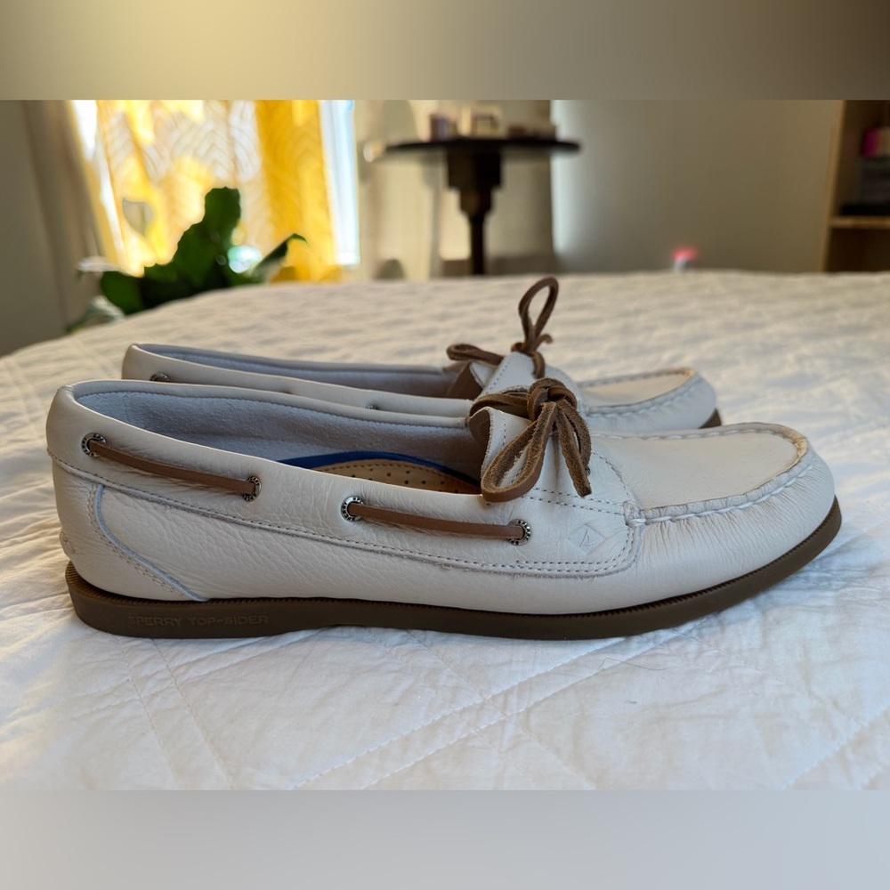 NEW Sperry Top-Sider White Leather Boat Shoes Classic Minimalist